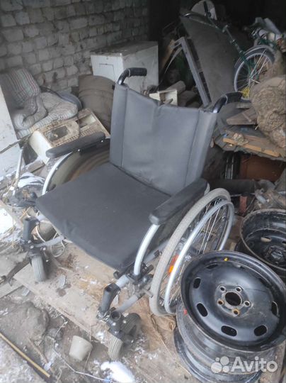 Инвалидная коляска