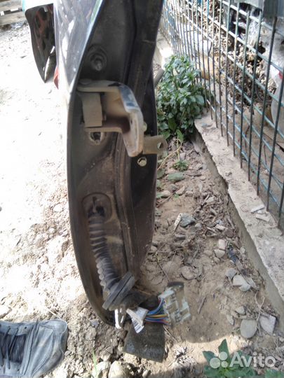 Дверь передняя правая ниссан примьера Р12 наличие