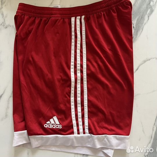 Футбольные шорты adidas