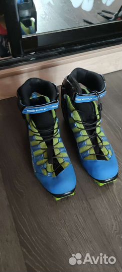 Ботинки для лыжероллеров