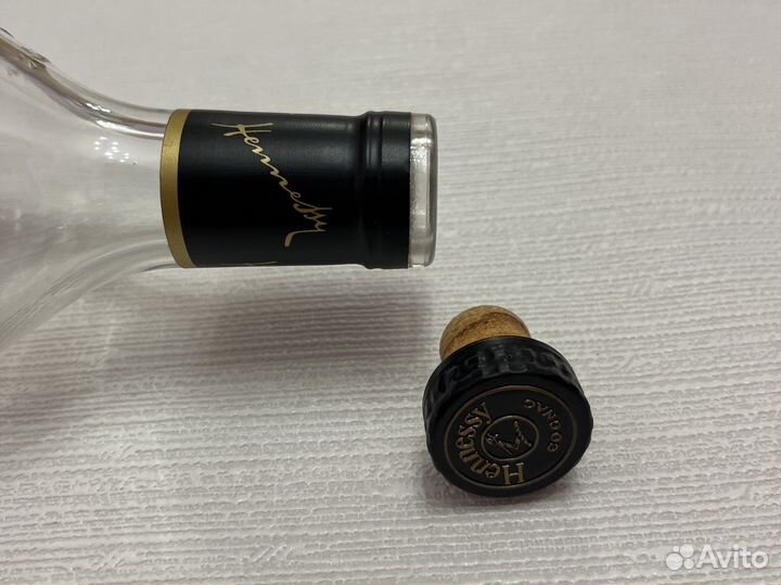 Коробки и бутылки пустые Hennessy vsop 0,7l