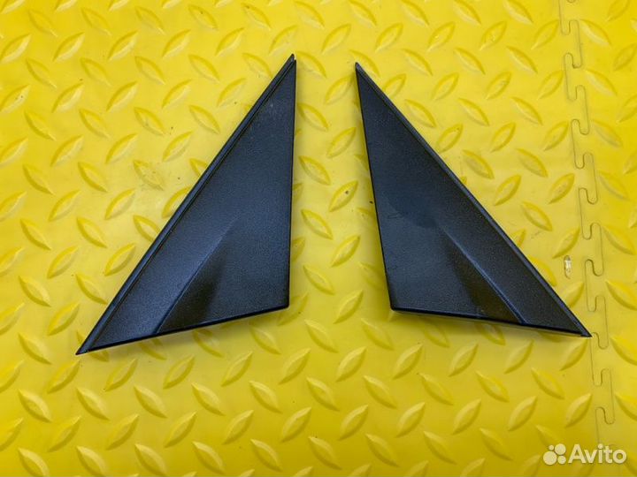 Накладка крепления зеркала Hyundai Solaris седан