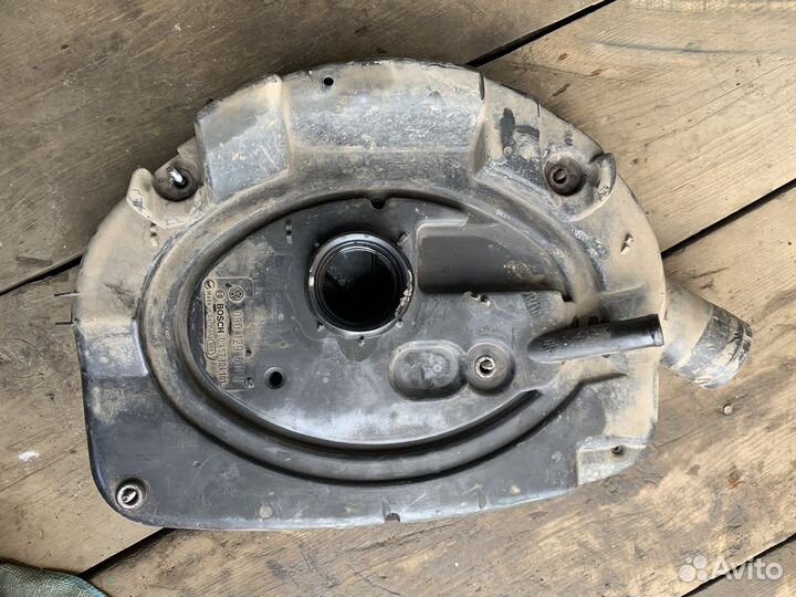 Корпус воздушного фильтра 1.6 AEE