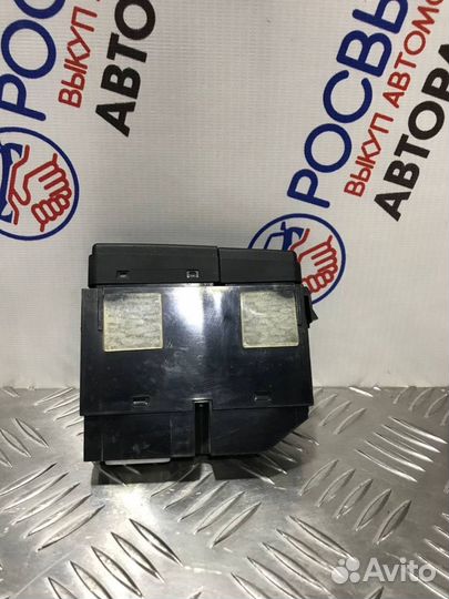 Кнопка обогрева заднего стекла Toyota Avensis T250