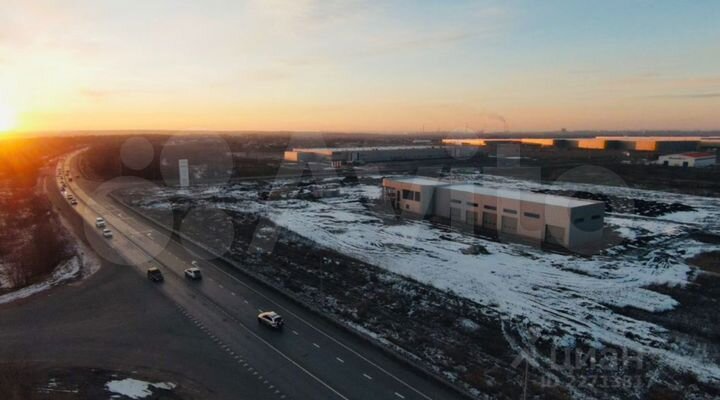 Универсальное здание на Южном ш., 1500 м²