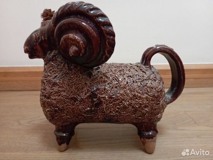 Винторогий баран, сосуд, Опошня