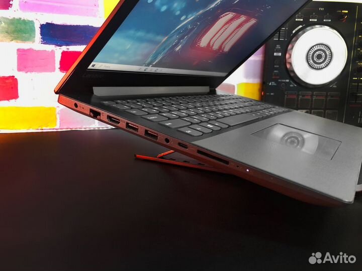 Игровой ноутбук Lenovo Intel Core GeForce SSD