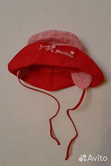 Много шапочек на девочку
