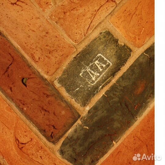 Керамическая плитка напольная из старого кирпича