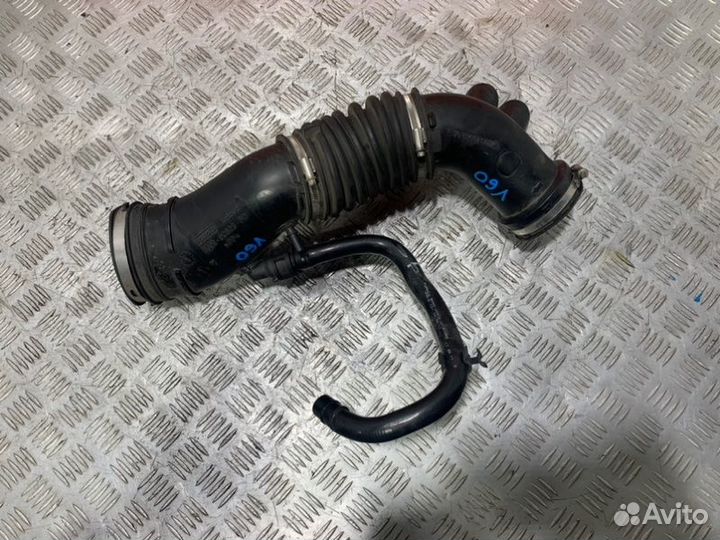 Патрубок воздушного фильтра Volvo V60 FW48