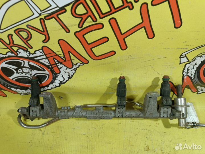 Топливная рампа с форсунками Ford Focus 1 I седан