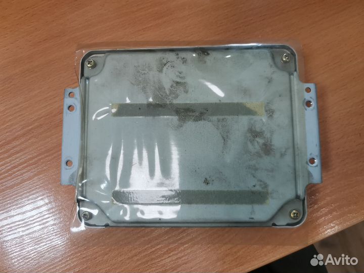 Эбу Pontiac Vibe 2003