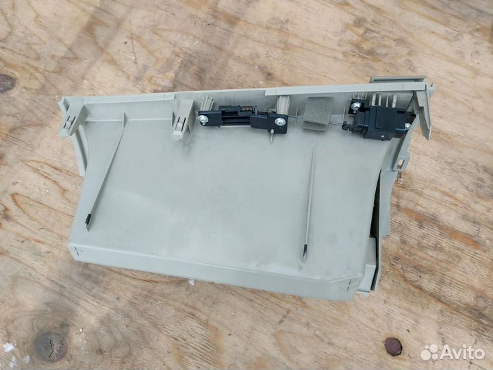 Бардачок Toyota Estima 3 AHR20W (2006 - 2008)