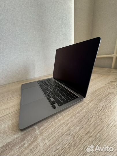 Macbook pro 13 2020 m1 8/512