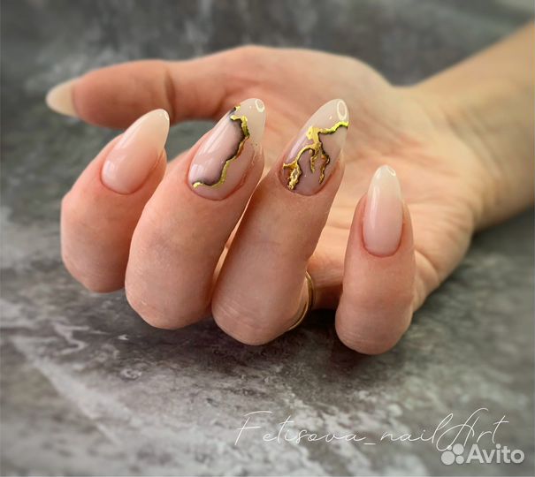 Маникюр и педикюр