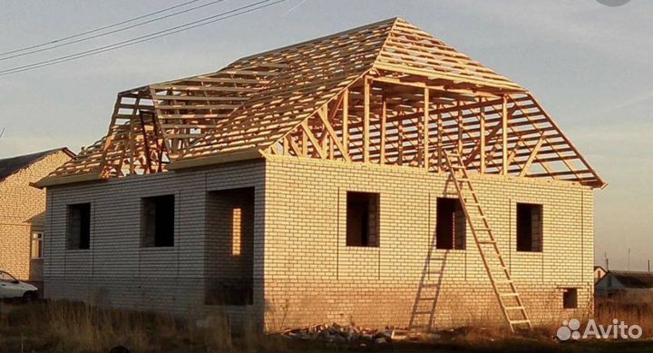 Бригада строителей