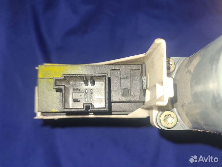Моторчик стеклоподъемника задний левый Audi A6
