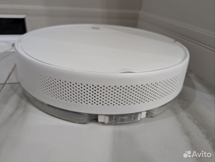 Робот-пылесос Xiaomi Robot Vacuum-Mop Essential