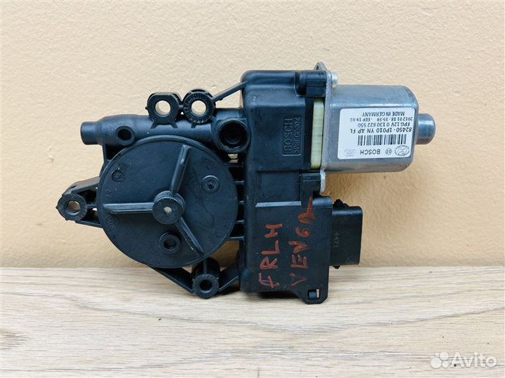 Моторчик стеклоподъемника передний левый Kia Venga