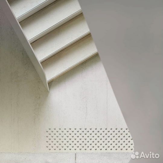 Лестница из искусственного камня кварц акрил