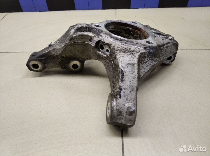 Кулак поворотный передний правый Astra J 2010