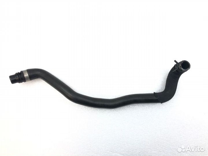 Патрубок системы охлаждения Mercedes-Benz