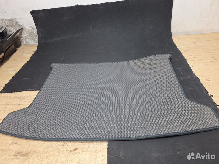 Коврик в багажник на Kia Rio x line
