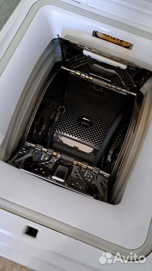 Стиральная машина с вертикальной загрузкой