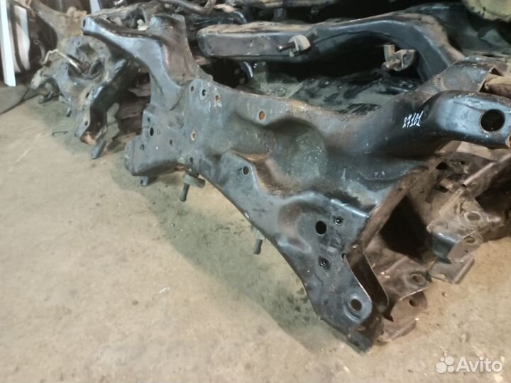 Подрамник Мицубиси Лансер 9