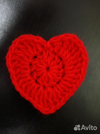 Вязаное сердце для декора