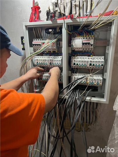 Монтаж проводки в кабель-канале