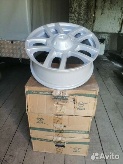 Продам литые диски