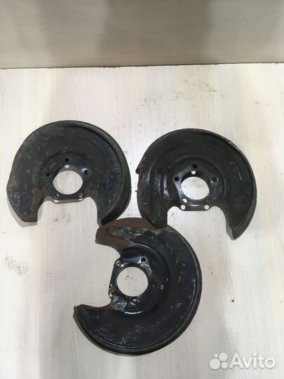 Пыльник тормозного диска фольксваген пассат Б5