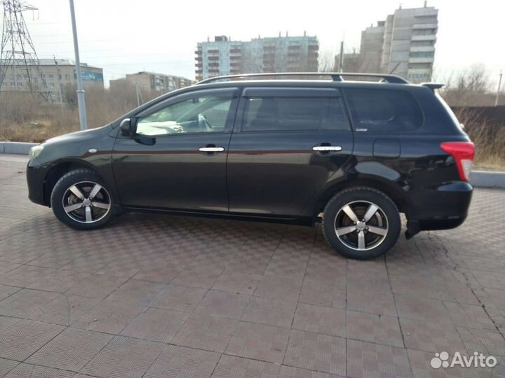 Toyota Corolla Fielder, 2011