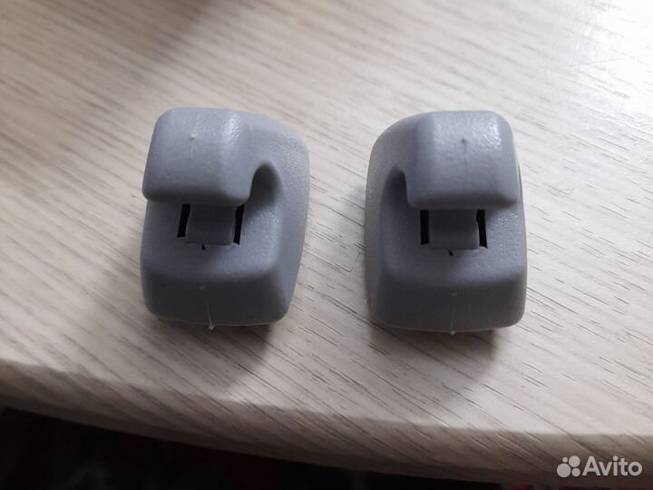 Крючок солнцезащитного козырька opel