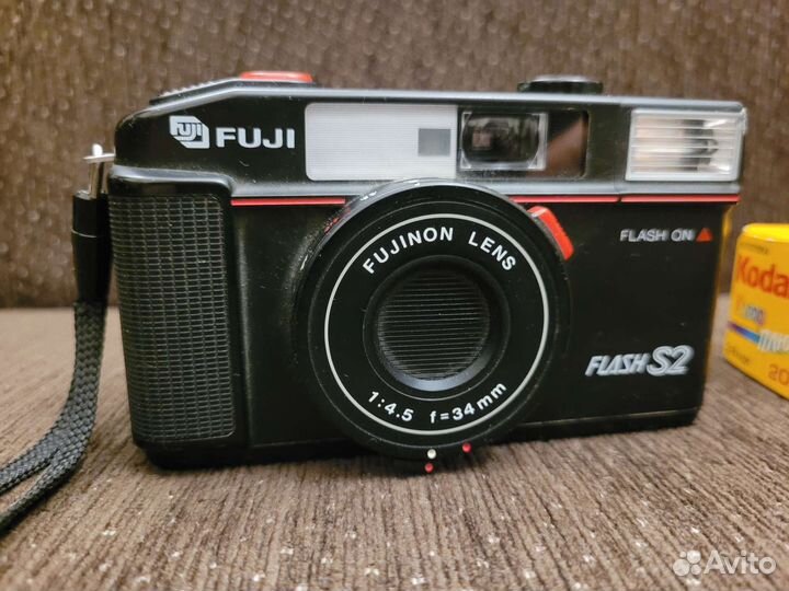 Плёночный фотоаппарат Fuji Flash S2