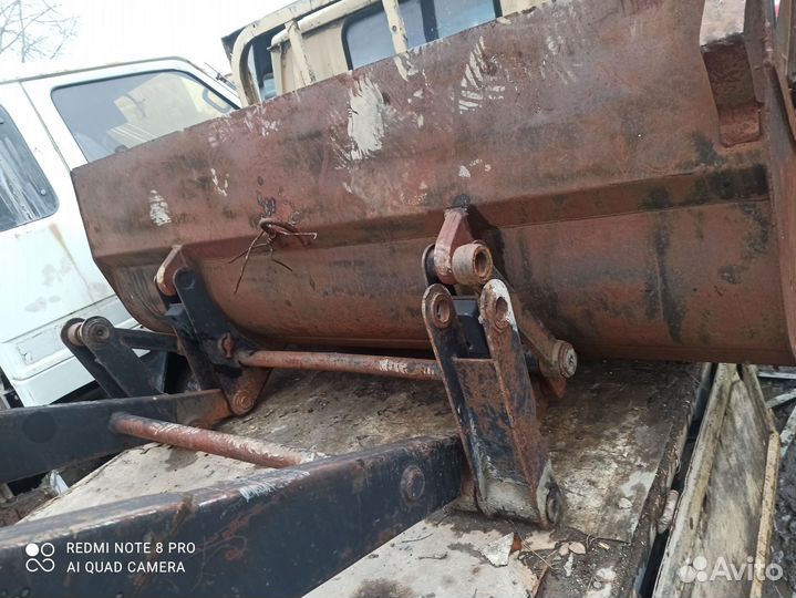 Стрела с ковшом и быстросемом Кун