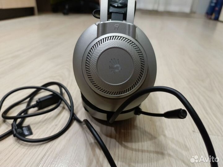 Игровые наушники