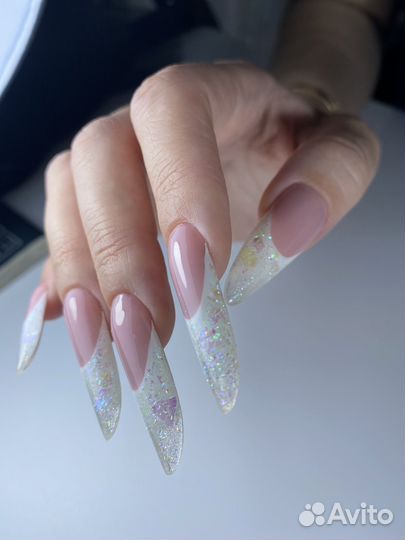 Наращивание ногтей,гель-лак,маникюр,педикюр