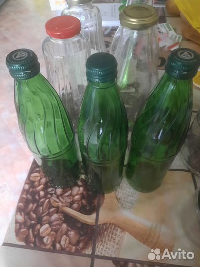 Стеклянная бутылка 1 л и 0.5