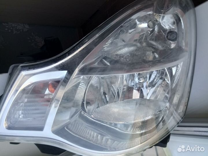 Фара левая Nissan Almera G15 2012-2018