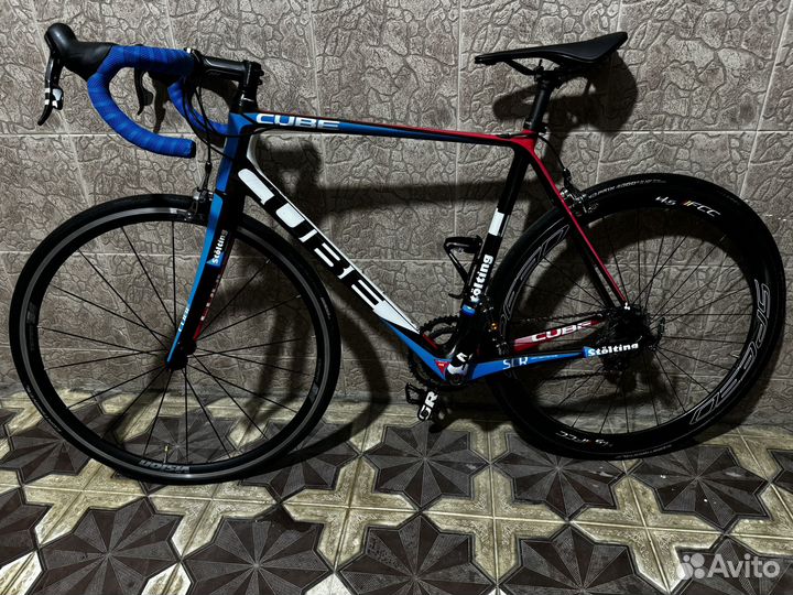 Шоссейный карбоновый велосипед Cube