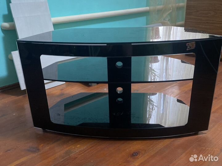 Стеклянная тумба под тв