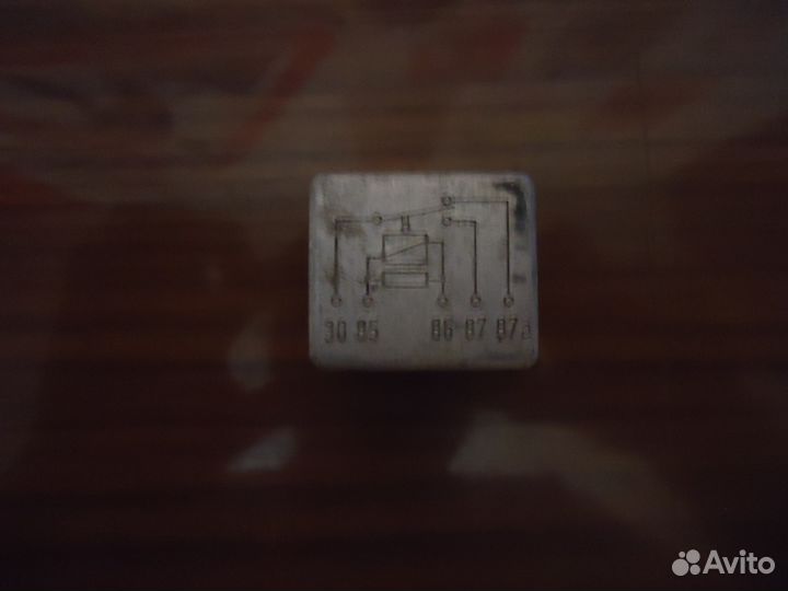 Мерседес w126 реле блокировки стартера