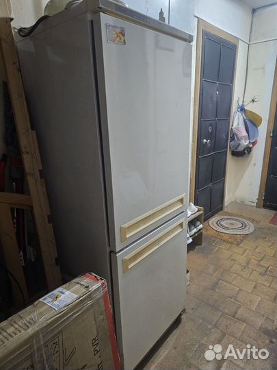 Холодильник бу stinol