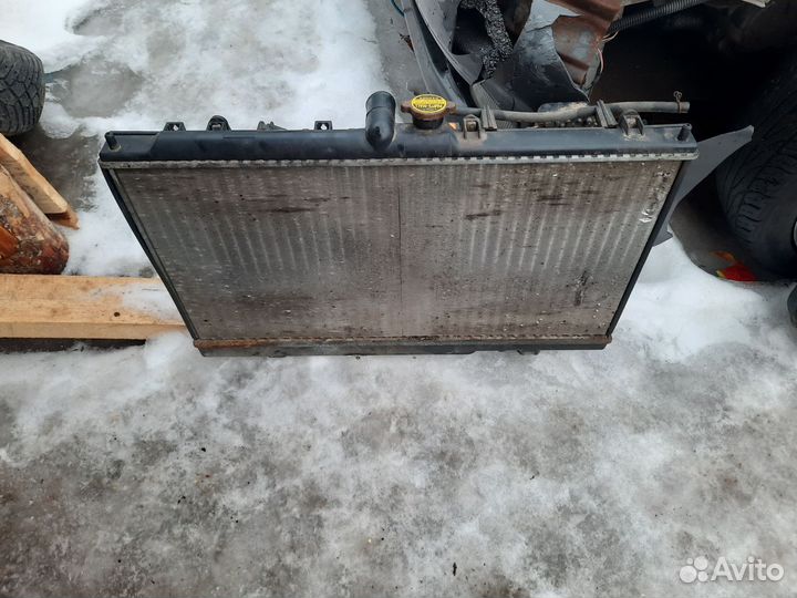 Радиатор охлаждения mitsubishi lancer 9