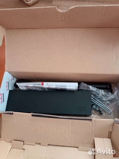 Доводчик дверной dorma