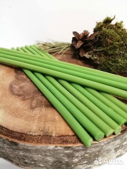 Свечи восковые. Зелёные