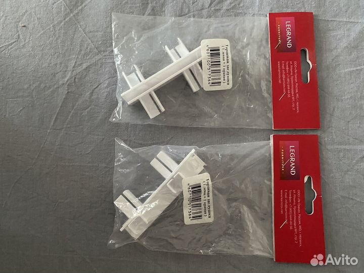 Заглушки торцевые и крючки для карниза