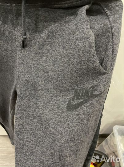 Спортивный костюм Nike XS